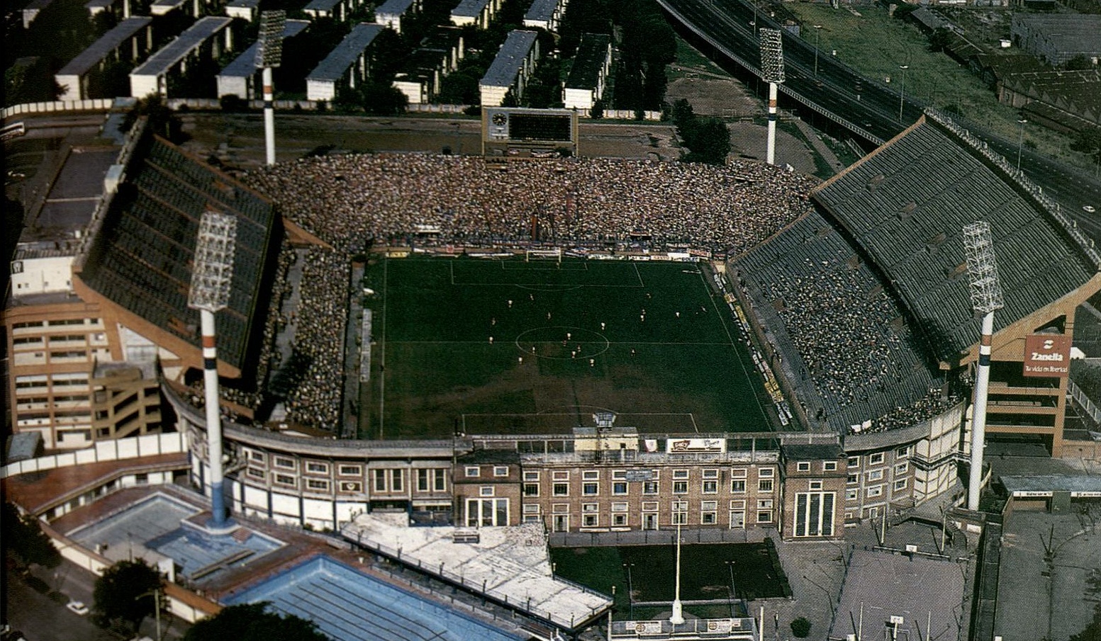 ESTÁDIO JOSÉ AMALFITANI do Vélez Sarsfield em Buenos Aires O nome do