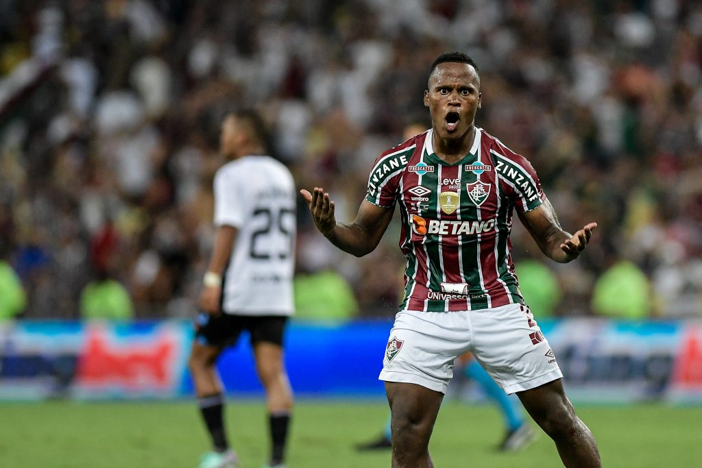 Fluminense Se Queda Con La Conmebol Recopa Conmebol