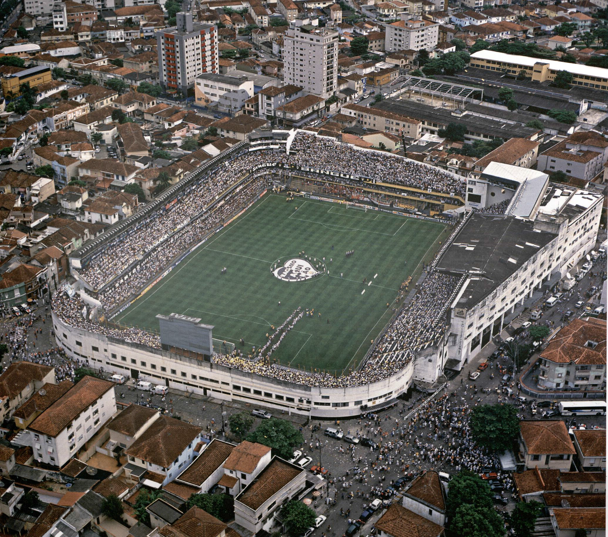 Бразильенсе крисиума. Estadio Santo Domingo.