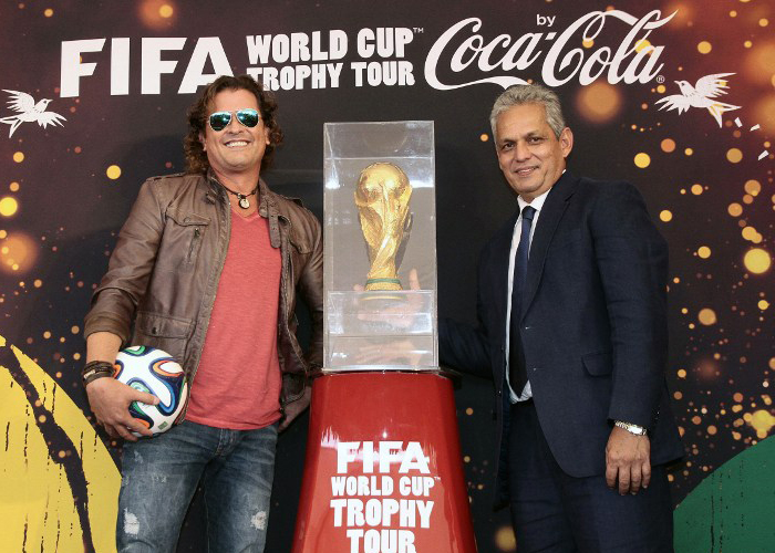 Tan cerca, pero tan lejos: el trofeo de la Copa del Mundo está en Ecuador  en el tour del Mundial - BluRadio