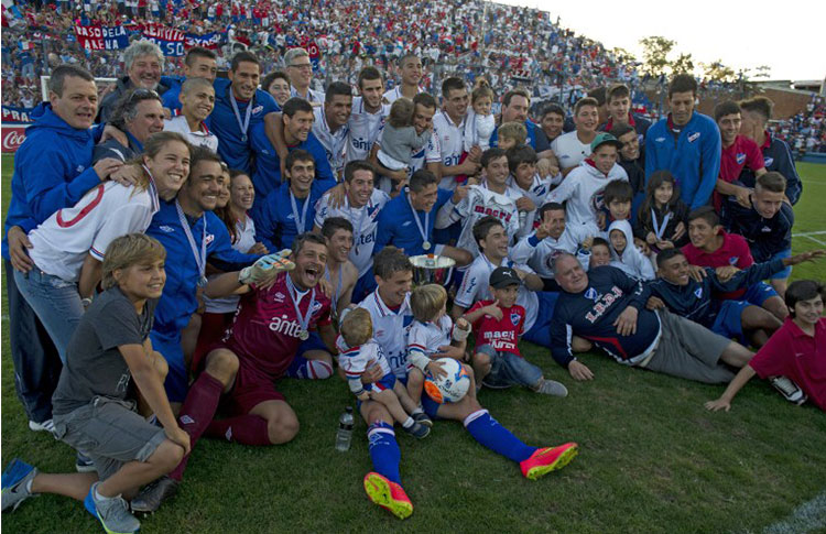 Fútbol, torneo Clausura en Uruguay  Nacional se corona en el Clausura y  apunta al Campeonato Uruguayo