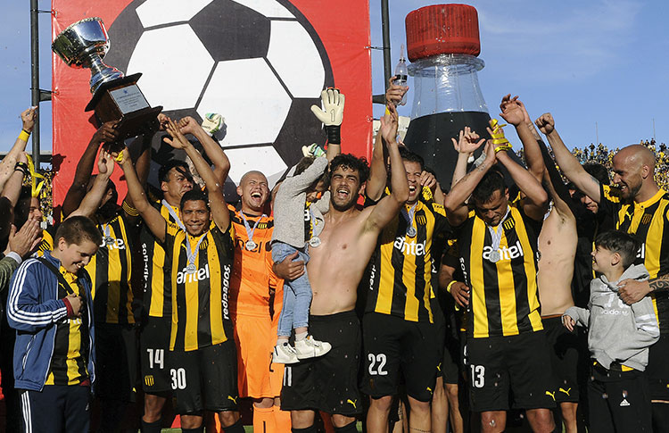 Peñarol se corona campeón del Apertura en Uruguay -  Móvil