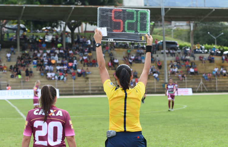 O aumento de patrocínios no futebol feminino - FuniBlogs - FUNIBER