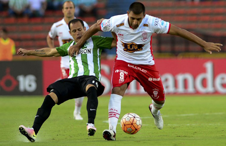 Nacional e Atlético Nacional empatam em jogo de oito gols na Libertadores, libertadores