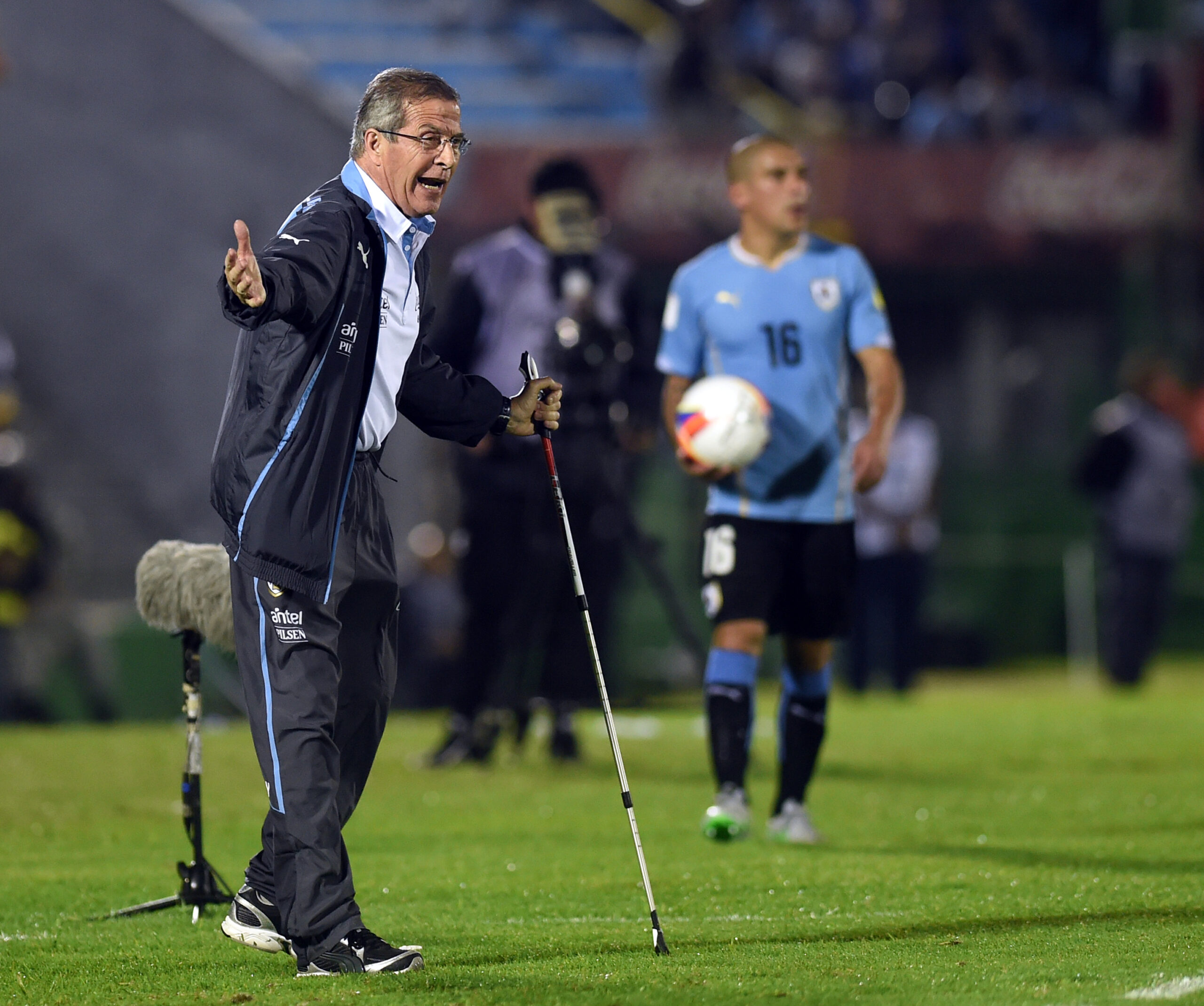 Capítulo 11: El equipo de fútbol masculino uruguayo a través de Óscar  Tabárez