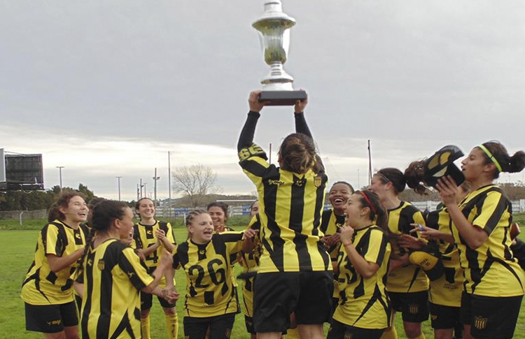 Peñarol Campeón de Fútbol Playa!