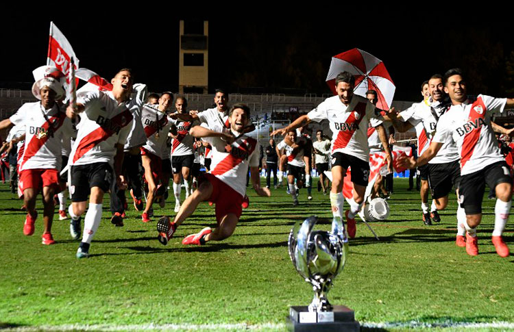 River Plate conquista la Supercopa argentina - CONMEBOL