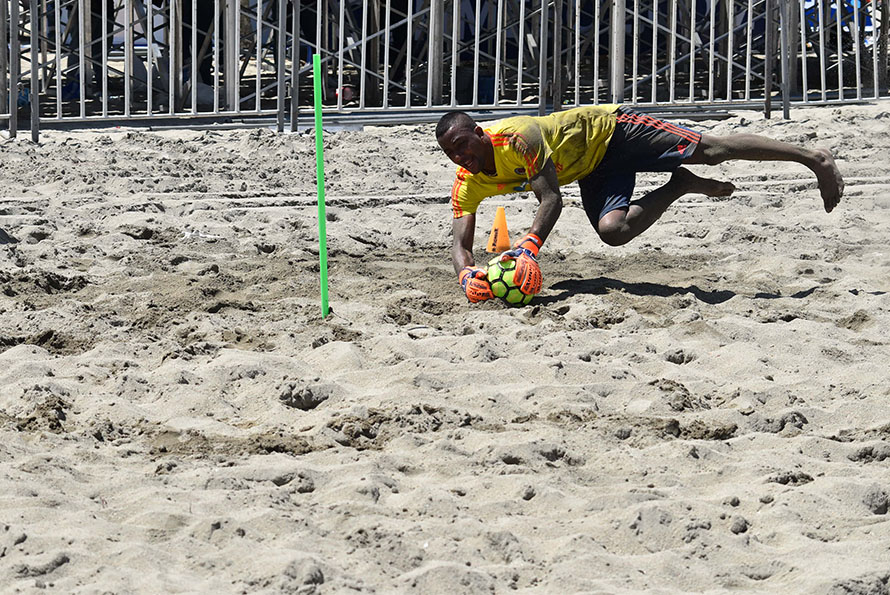 Sol, areia, bola e… muito futebol! - CONMEBOL