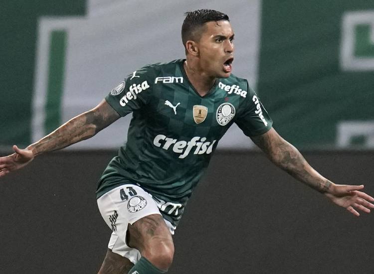 Corinthians atropela Palmeiras com 8 a 0 e vai à final do