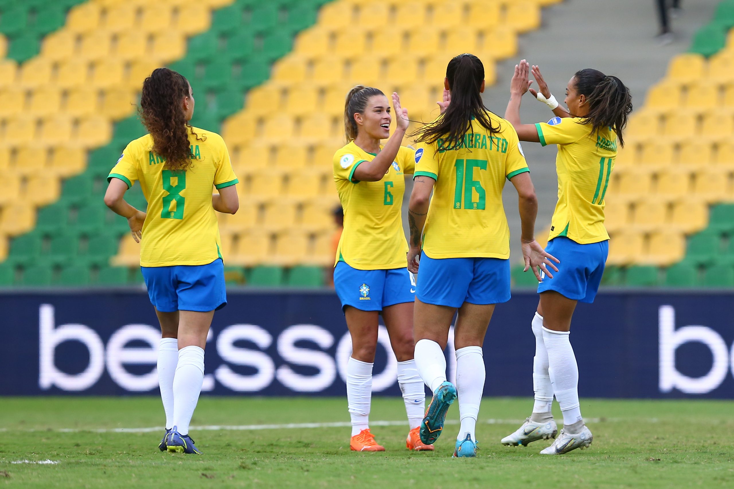 Brasil vira no último minuto sobre a Colômbia e garante liderança do grupo  na Copa América, Copa América Futebol 2021