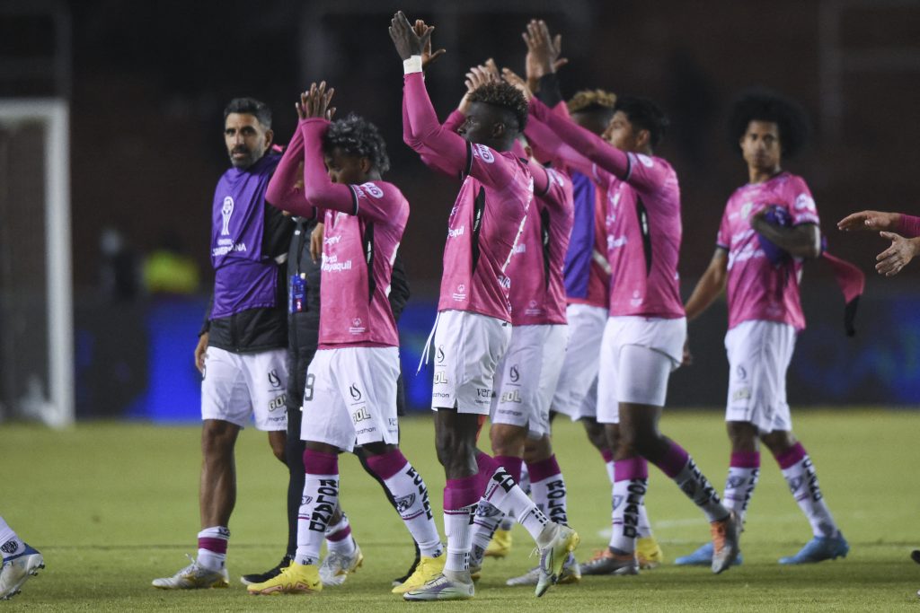 CONMEBOL Sudamericana - 👶👦🧔 Independiente Del Valle es famoso