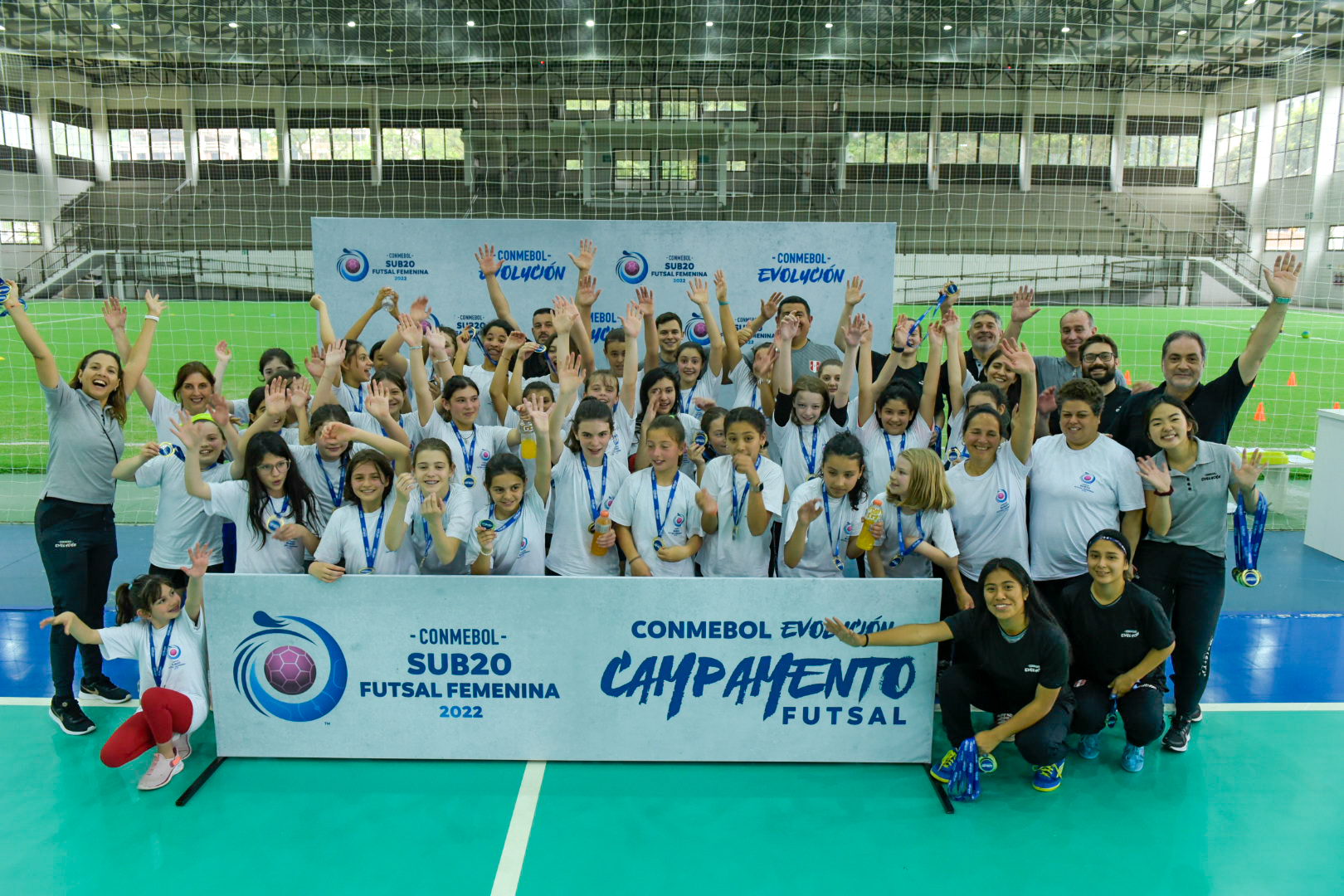 Gramado ‘Futsal Camp’ con 90 niñas durante la CONMEBOL Sub20 Futsal