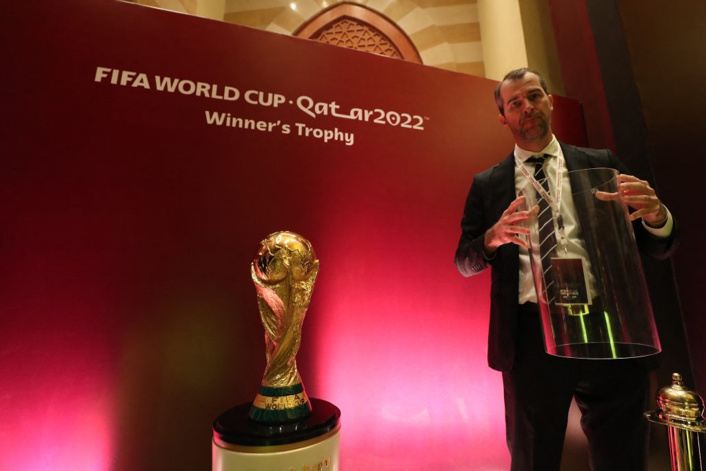 La historia del actual trofeo de la Copa Mundo de la Fifa - Fútbol
