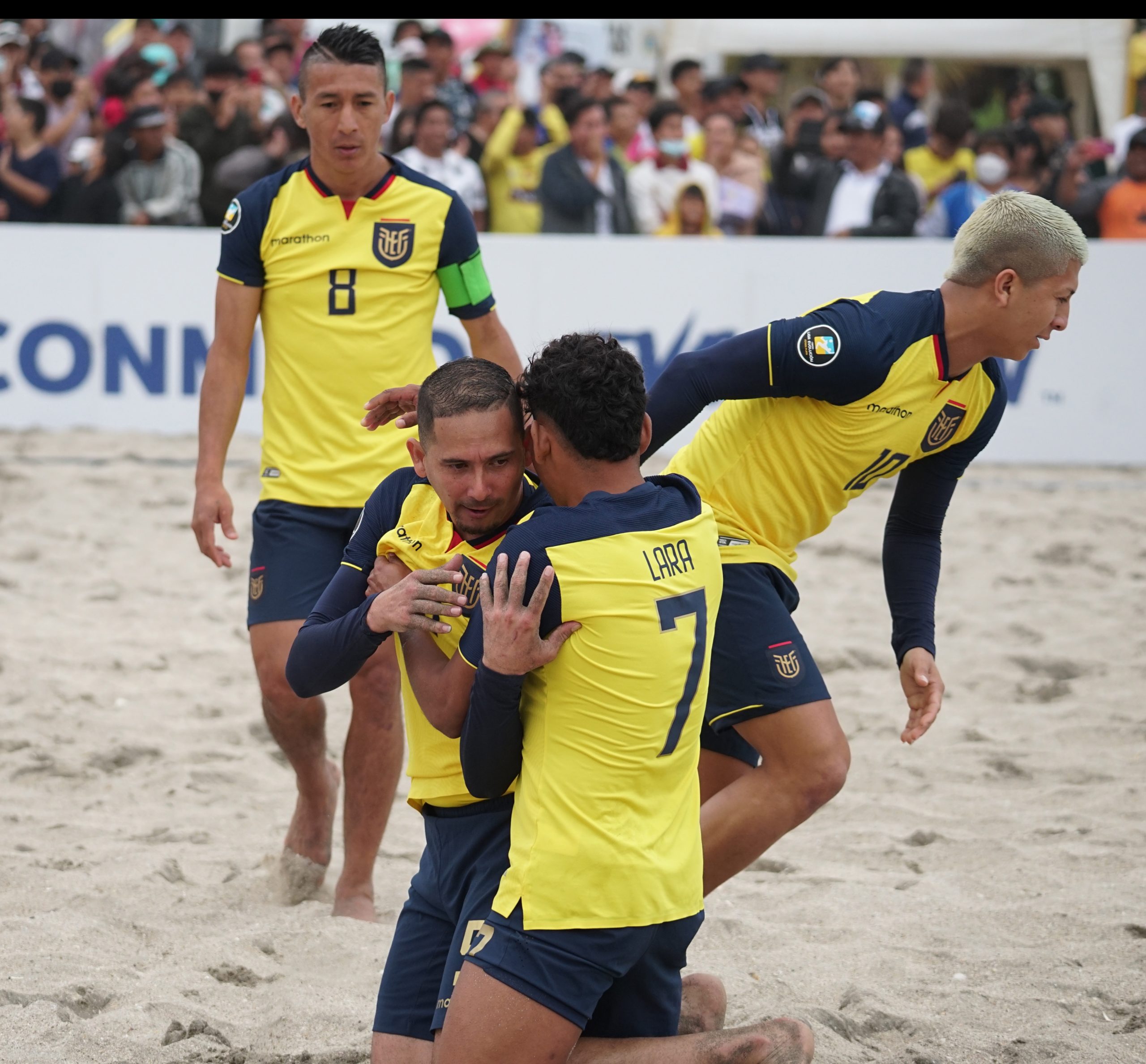 El fútbol playa entra en las etapas más calientes