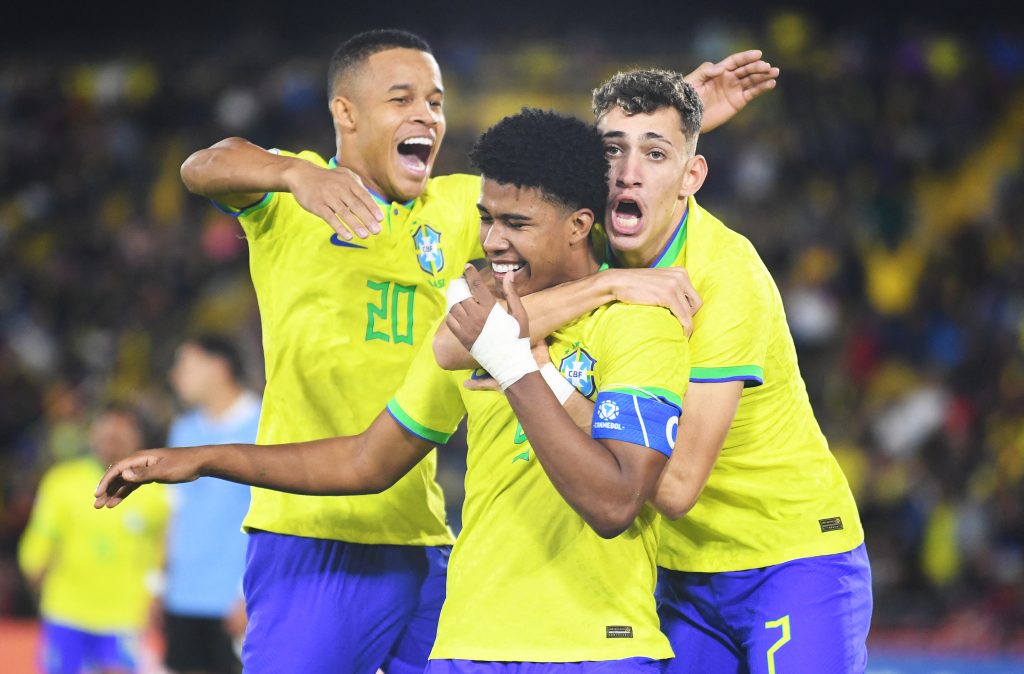 É CAMPEÃO! 🇧🇷 A @CBF_Futebol conquistou o título da CONMEBOL #Sub17 pela  1️⃣3️⃣ª vez. O próximo desafio será o mundial da categoria pela #…