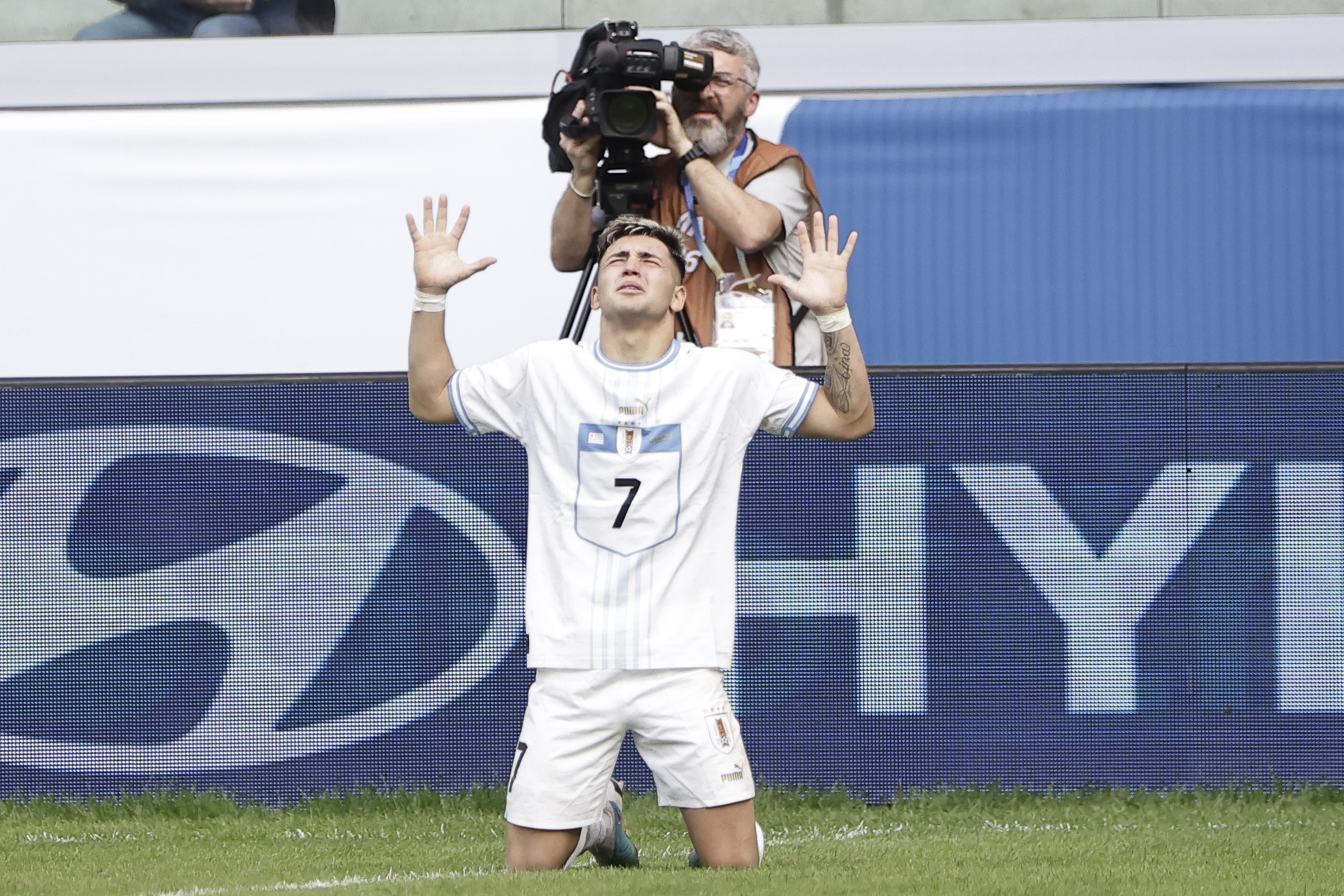 Uruguay y Paraguay gustaron, ganaron y se clasificaron a cuartos