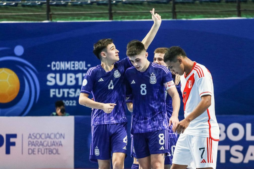 Perú goleó 4-2 a Uruguay por la fecha 2 de la Copa América de Fútbol Playa  2022