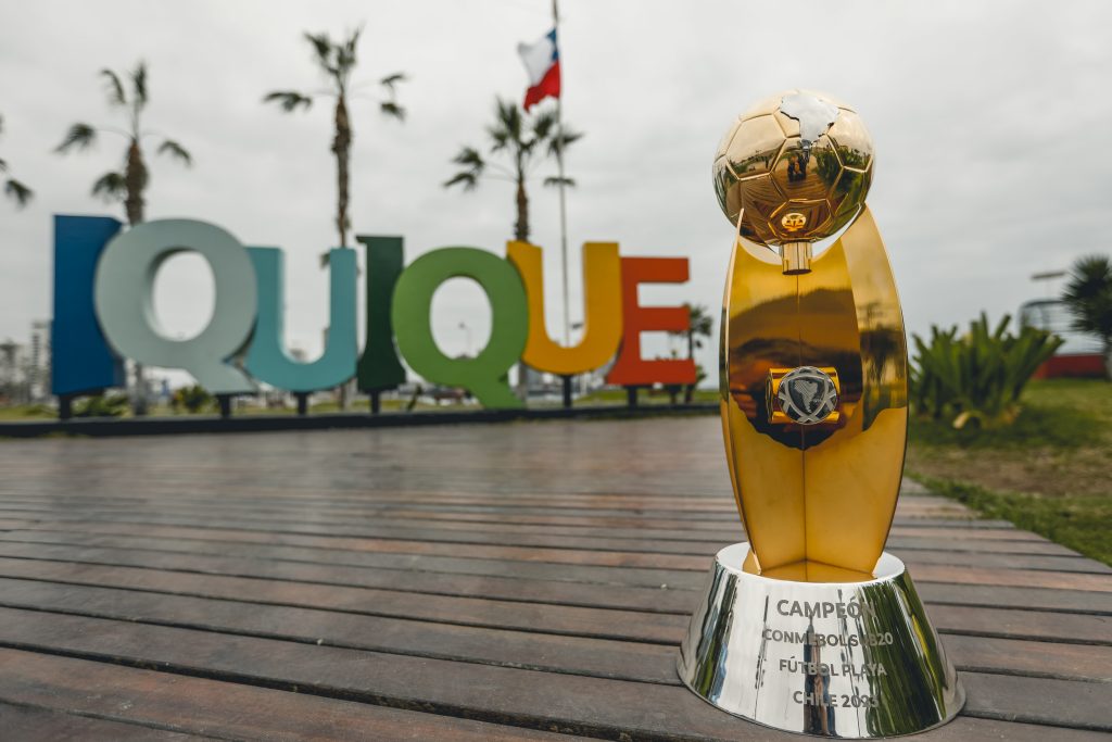 Collahuasi - Mucho más que Cobre  Chile Sub20 sube al podio por primera  vez en el Sudamericano de Fútbol Playa en Iquique