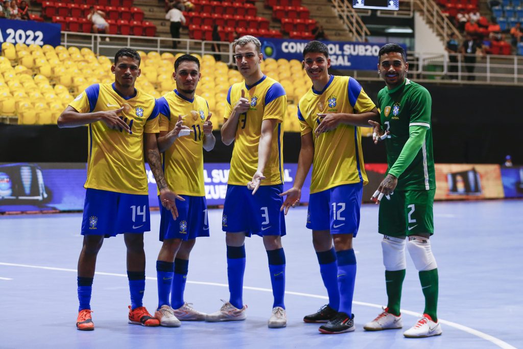 Goleiro de Futsal pode Avançar no Pênalti 