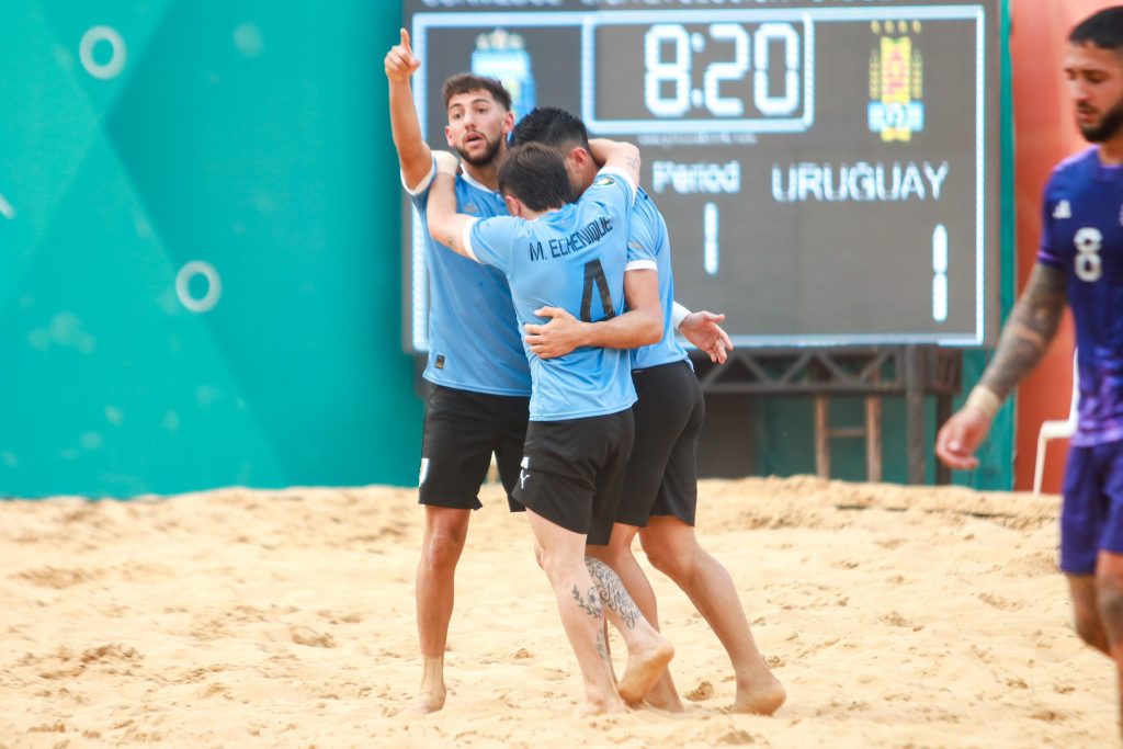 Primera jornada de Fútbol Playa en Paraguay - CONMEBOL